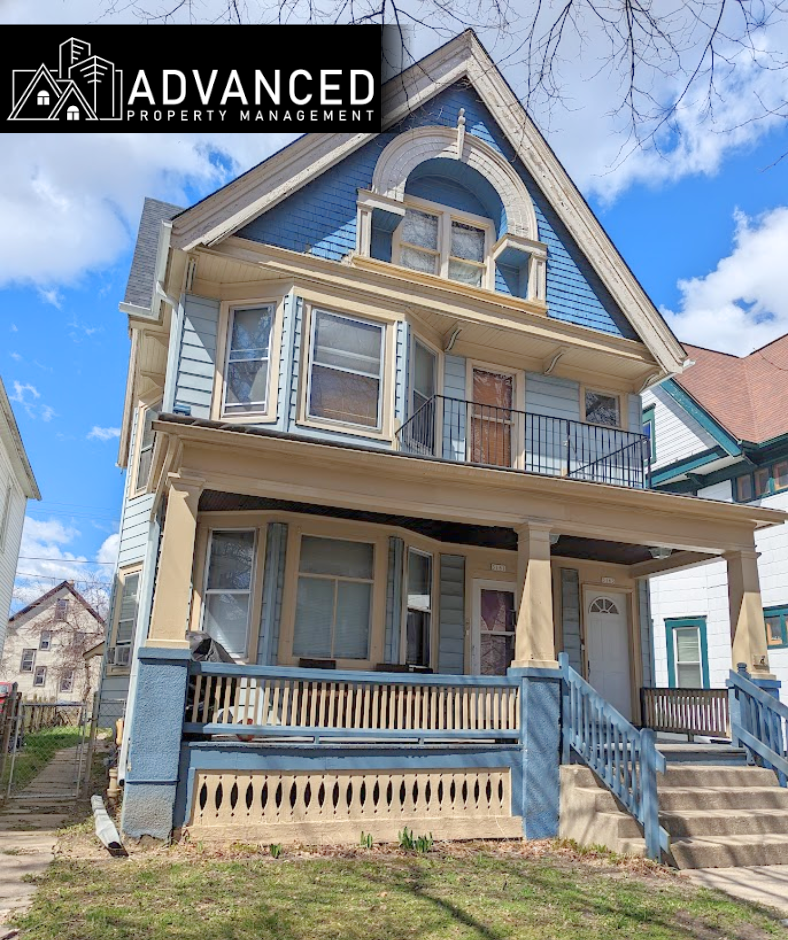 3163 North Buffum Street